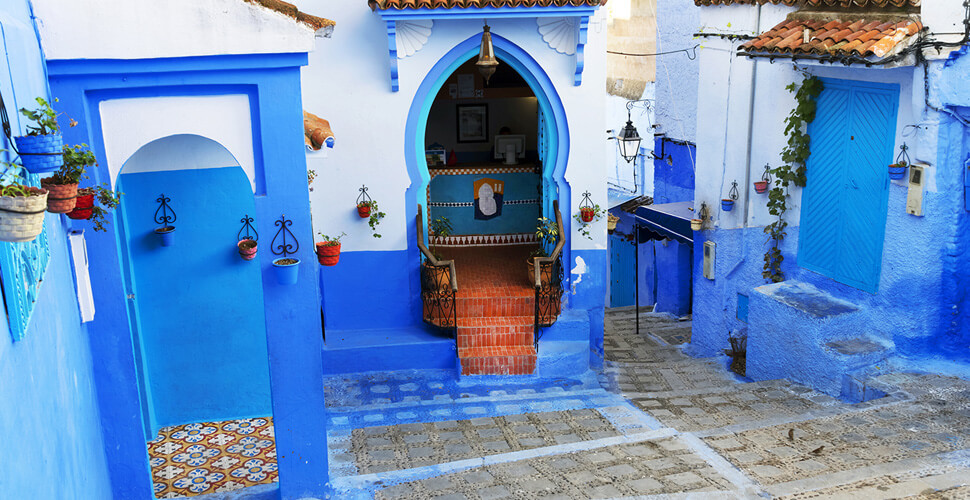 Tangier to Chefchaouen day trip — Chefchaouen medina and Rif mountains